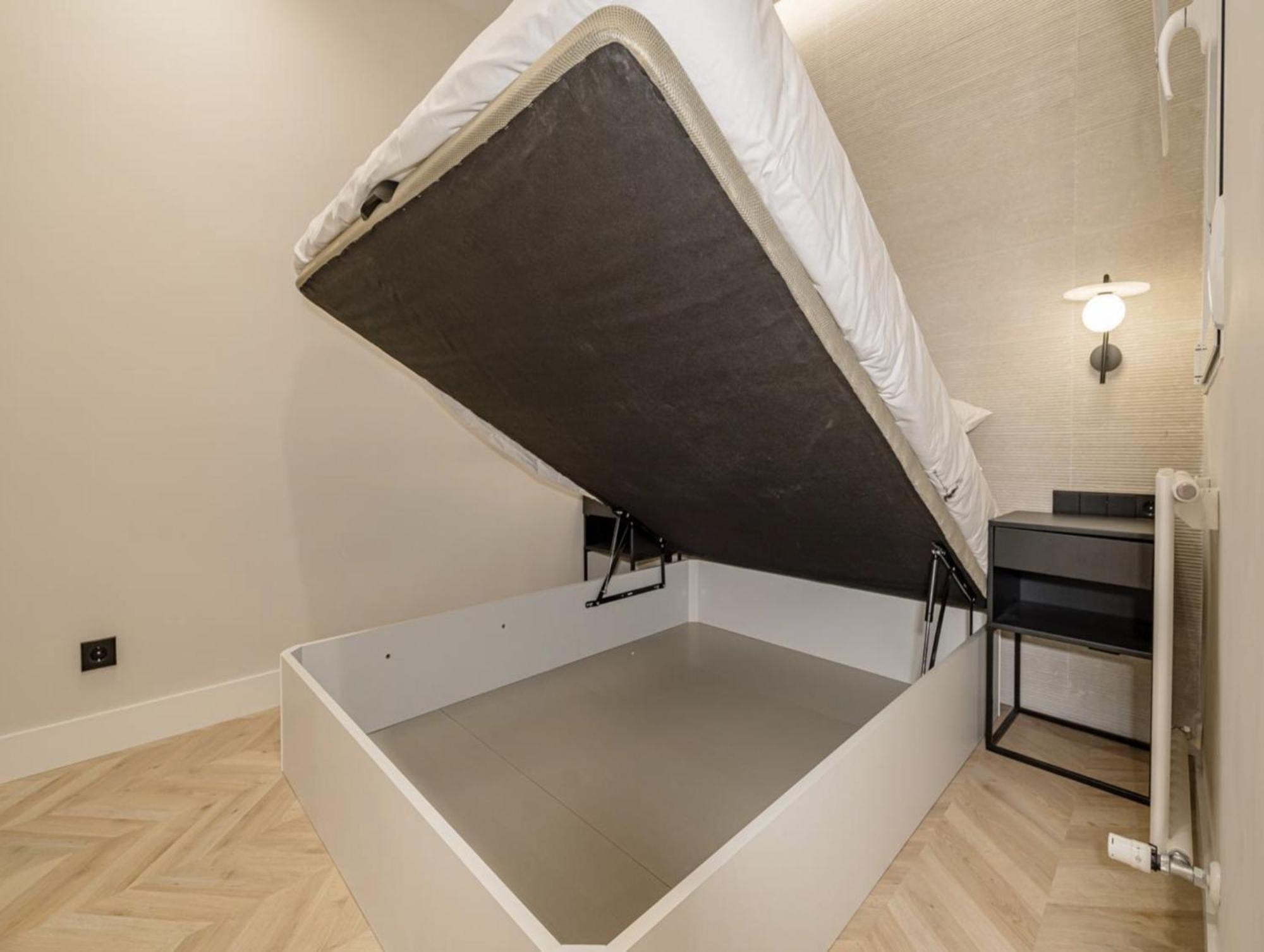 La Perla Fondazione Prada Appartement Milan